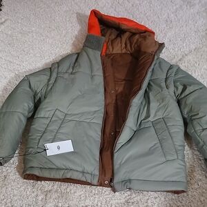 NWT UGG REVERSIBLE REMOVEABLE SLEEVE PUFFER COAT (UNISEX)